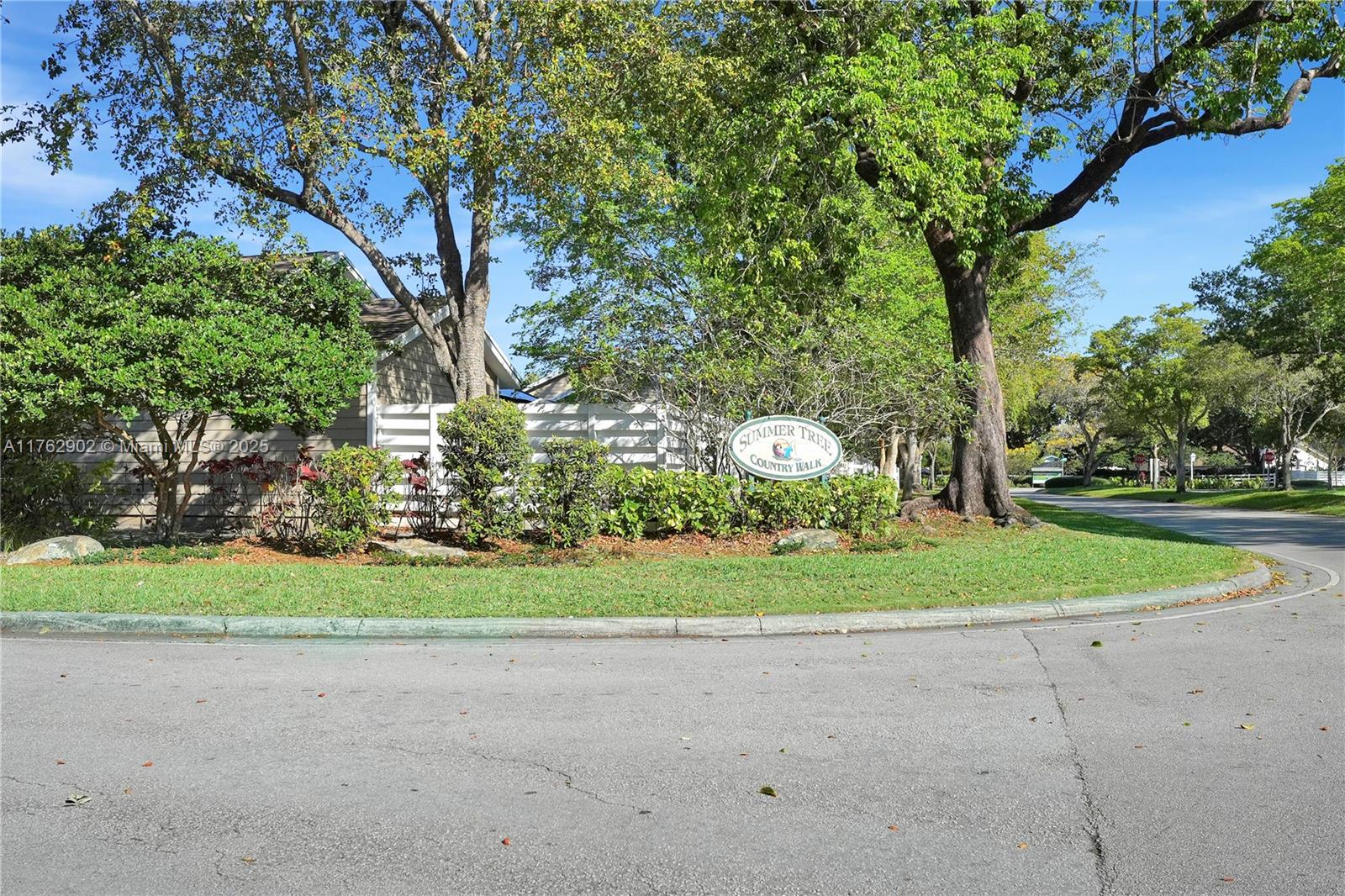 COUNTRY WALK SEC 4 - Residential