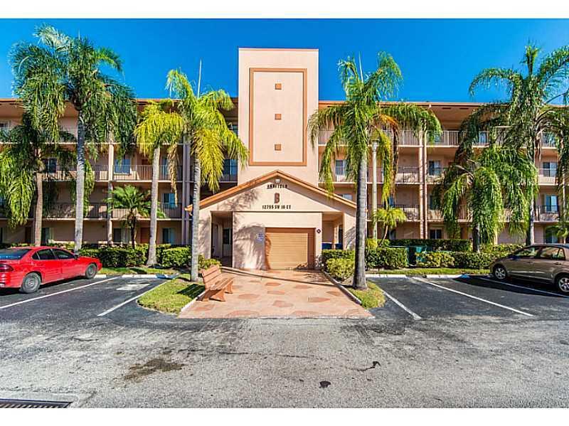 Freshly painted. Very nice unit on the first floor in one of the newer subdivisions. No foreclosure or short sale. Water and dryer inside the unit. Tile throughout. Multi million dollar clubhouse with heated indoor and outdoor pools, Jacuzzis, sauna, res taurants, sailing area, pharmacy, free movies, social club, on site emergency assistance...this is resort style living!. Water included with rent payments! One occupant must comply with age requirements as per association.