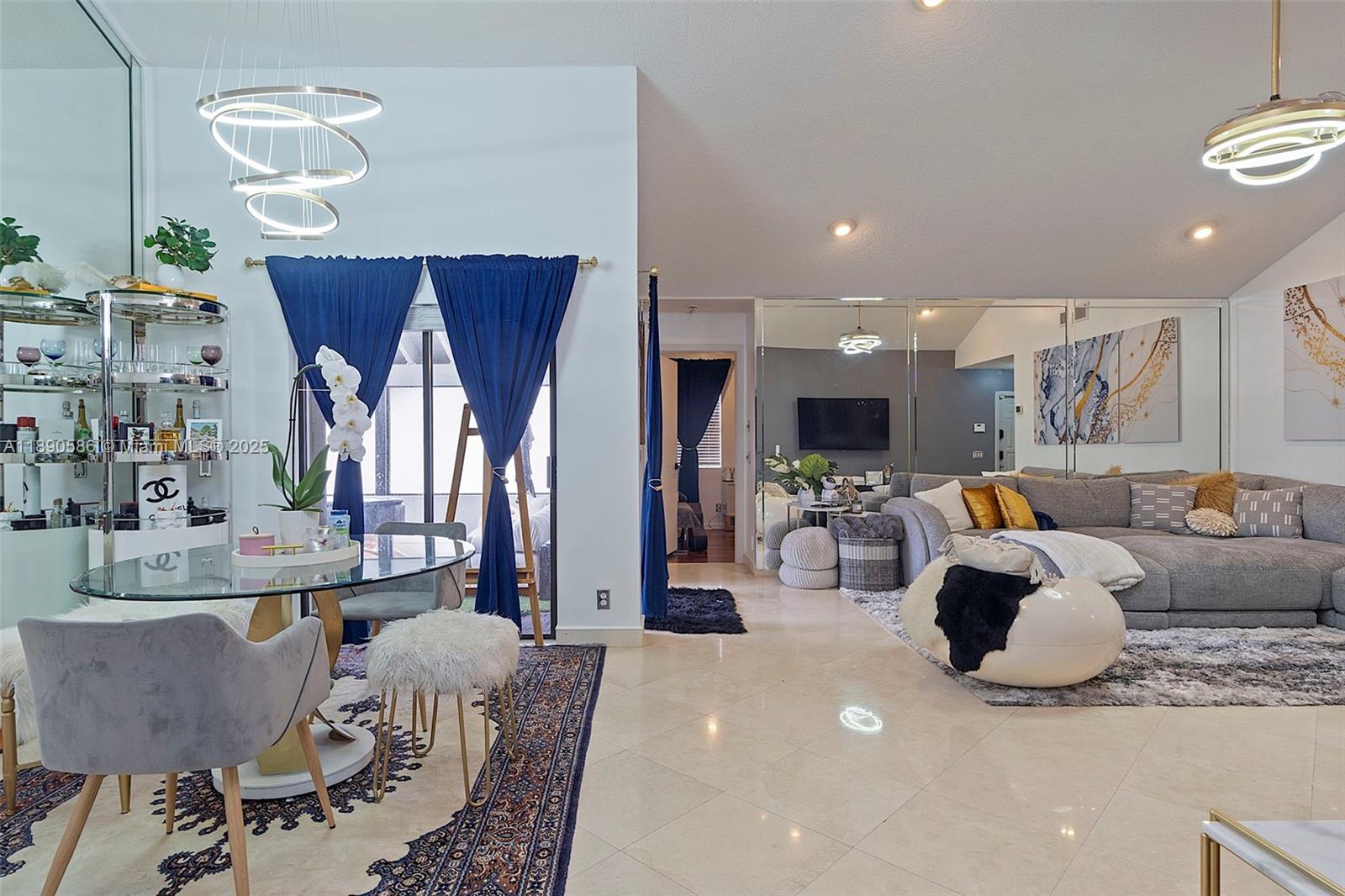 COUNTRY ISLES - Residential Lease