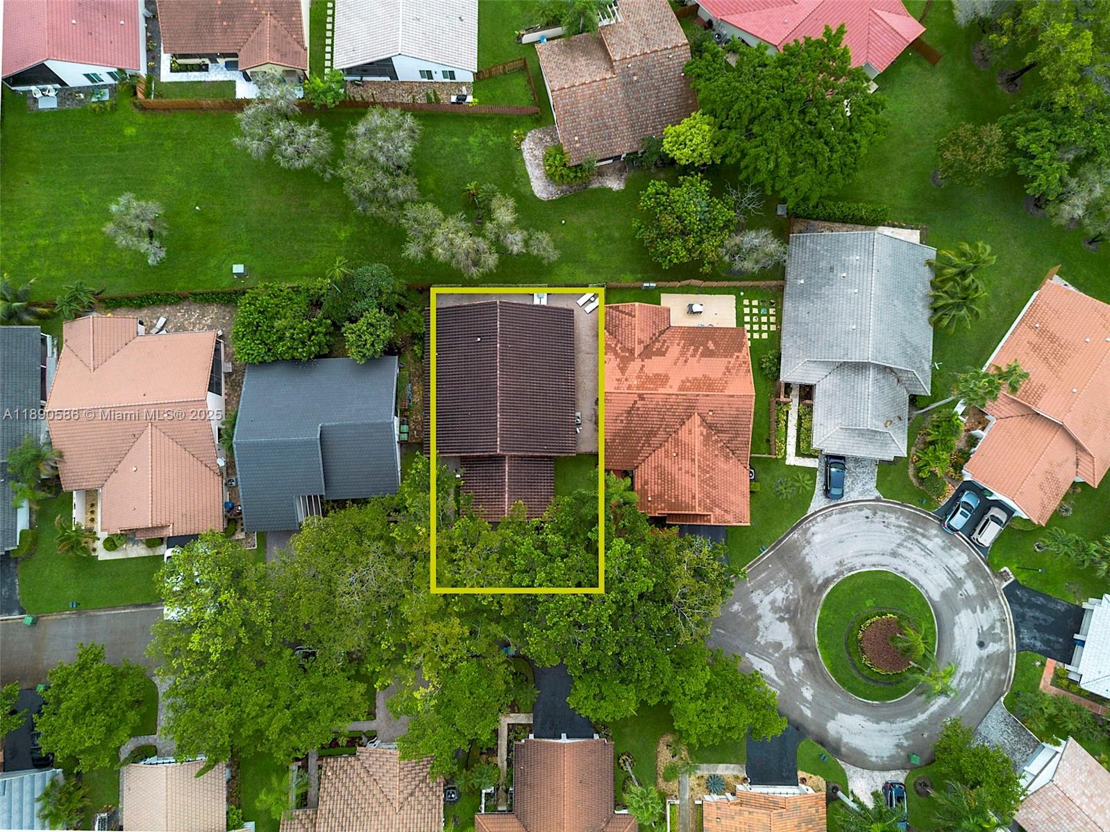 COUNTRY ISLES - Residential Lease
