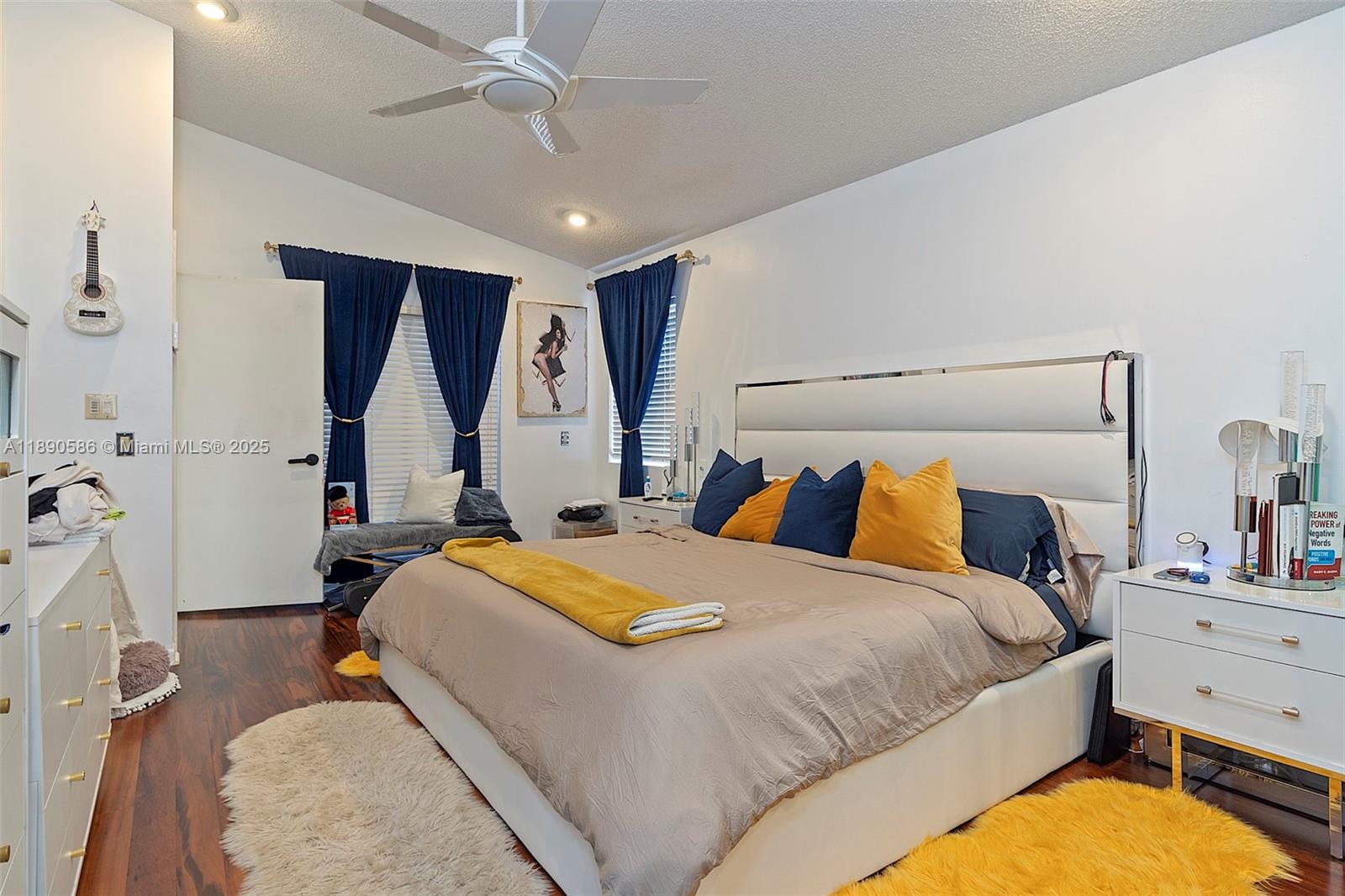 COUNTRY ISLES - Residential Lease