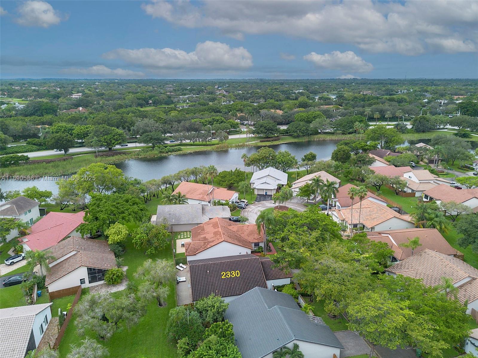 COUNTRY ISLES - Residential Lease