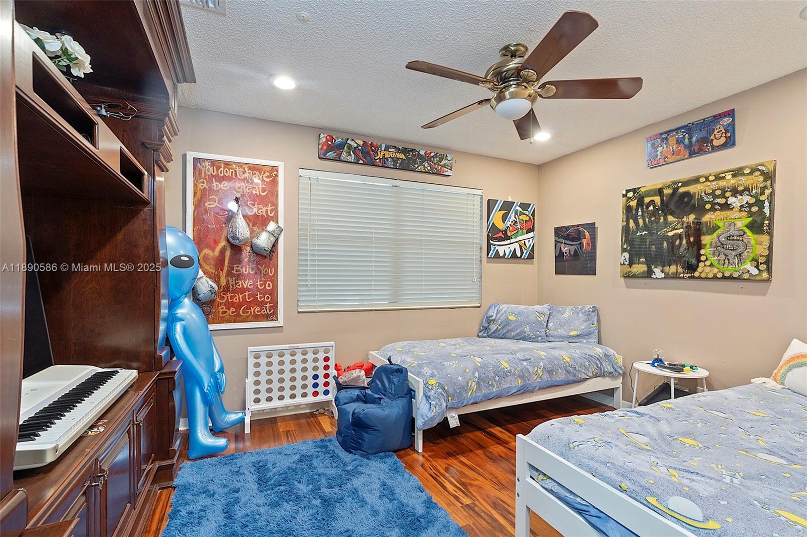COUNTRY ISLES - Residential Lease