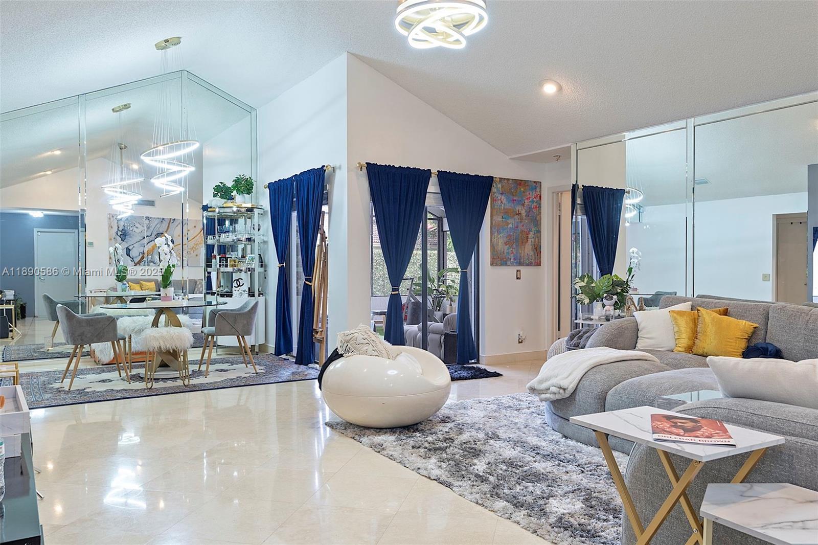 COUNTRY ISLES - Residential Lease