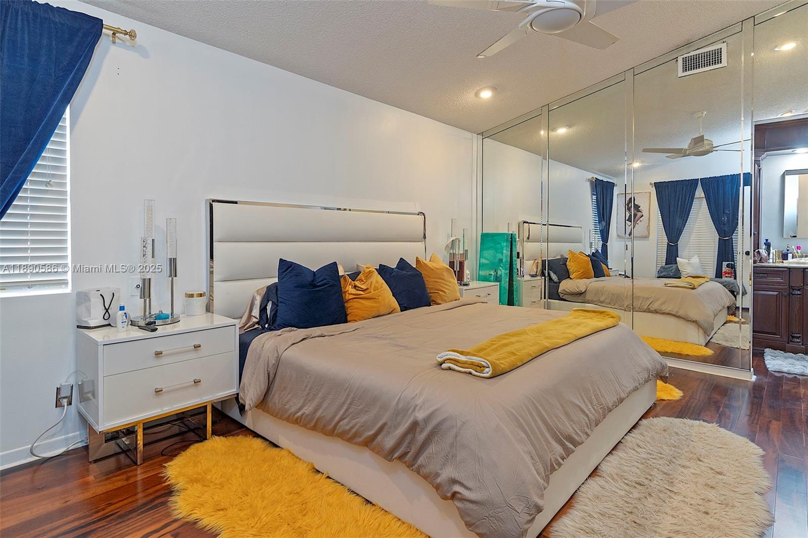 COUNTRY ISLES - Residential Lease