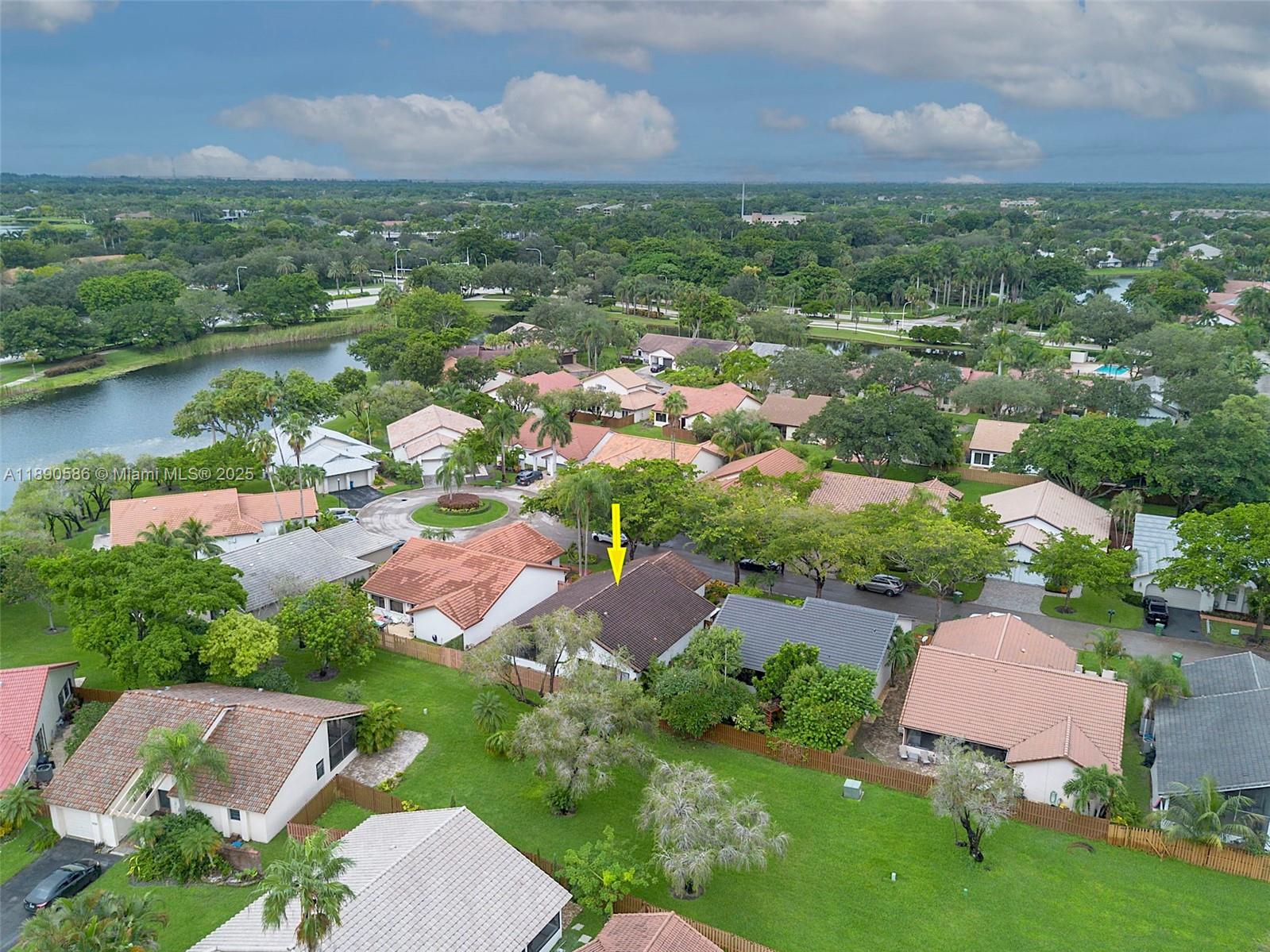 COUNTRY ISLES - Residential Lease