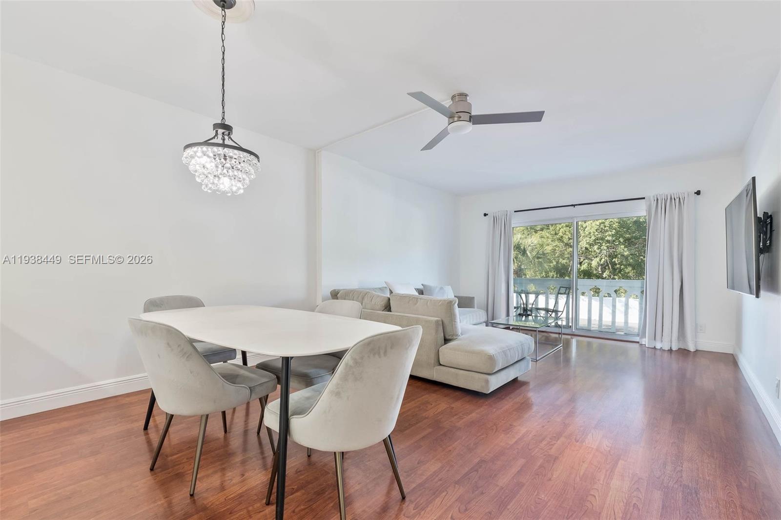 100 Edgewater Dr 204