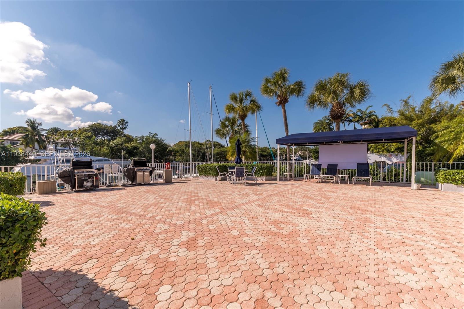 WATERS EDGE OF CORAL GABL - Residential