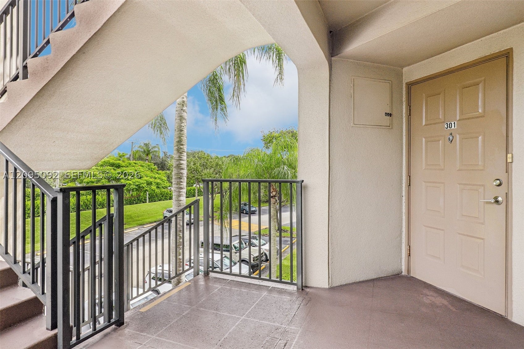 13800 SW 5th Ct 301M, Pembroke Pines, FL, 33027/$295,000 3 13800 SW 5th Ct 301M