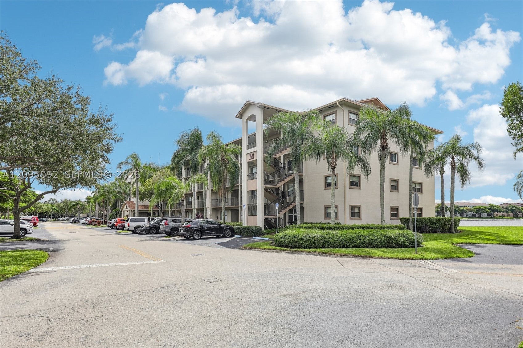 13800 SW 5th Ct 301M, Pembroke Pines, FL, 33027/$295,000 2 13800 SW 5th Ct 301M