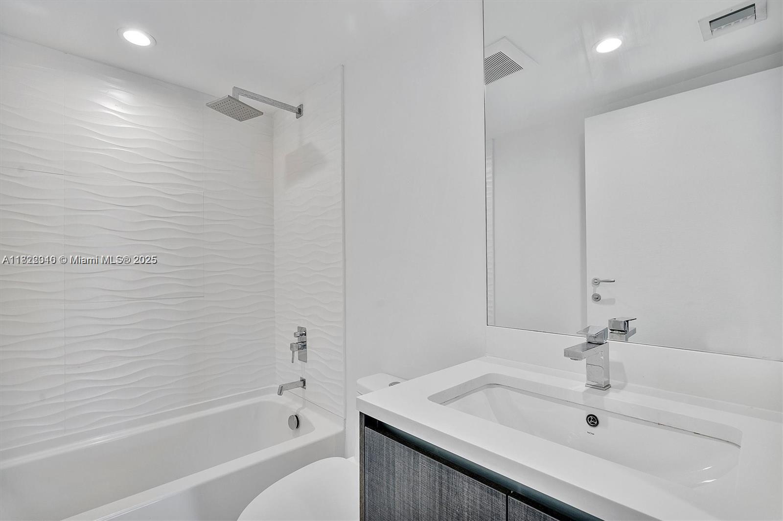 LE JARDIN HOUSE CONDO - Residential