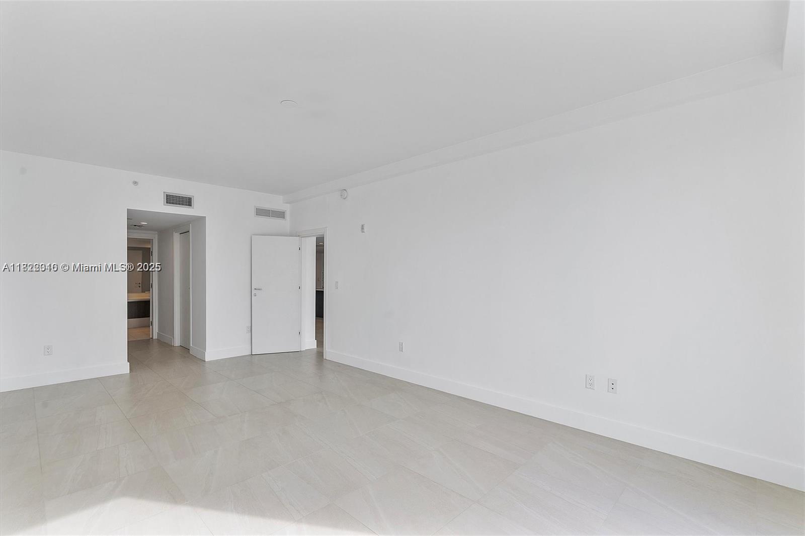 LE JARDIN HOUSE CONDO - Residential