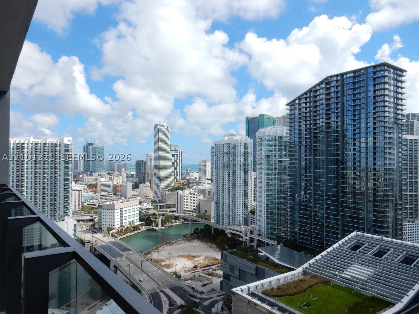 88 SW 7th St 2703