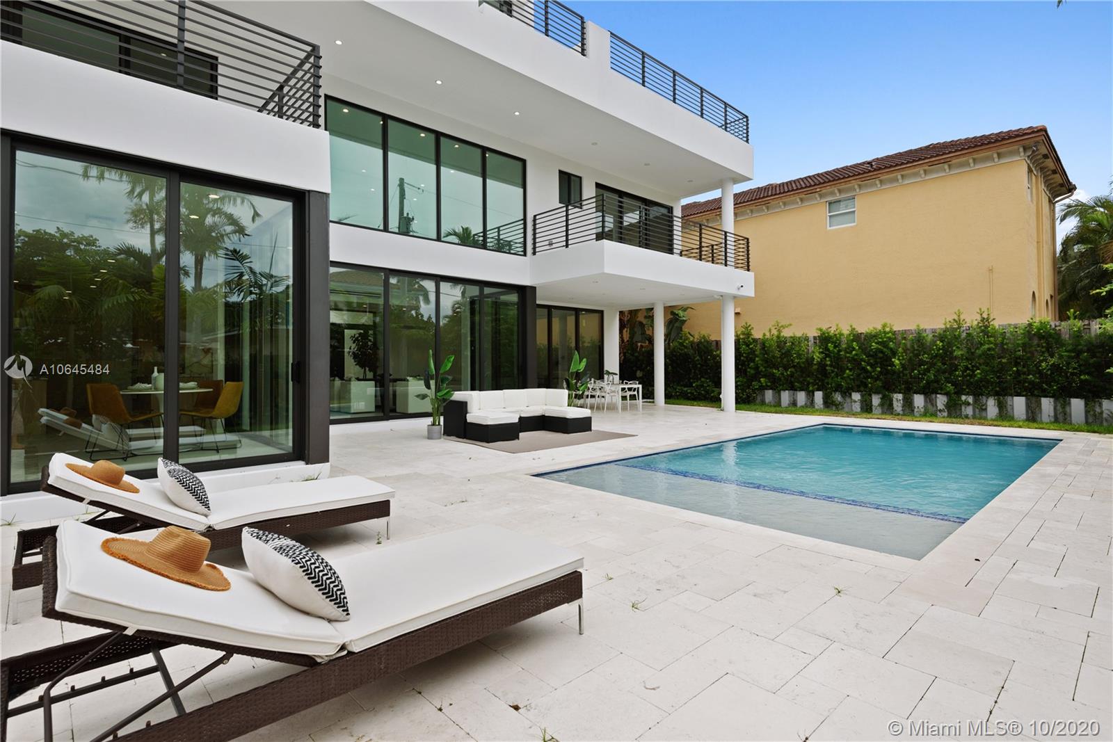 Las Olas By The Sea - Residential