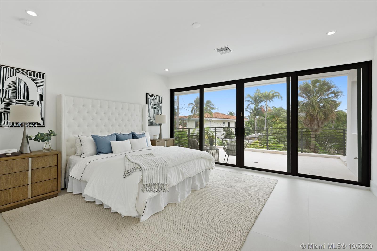 Las Olas By The Sea - Residential