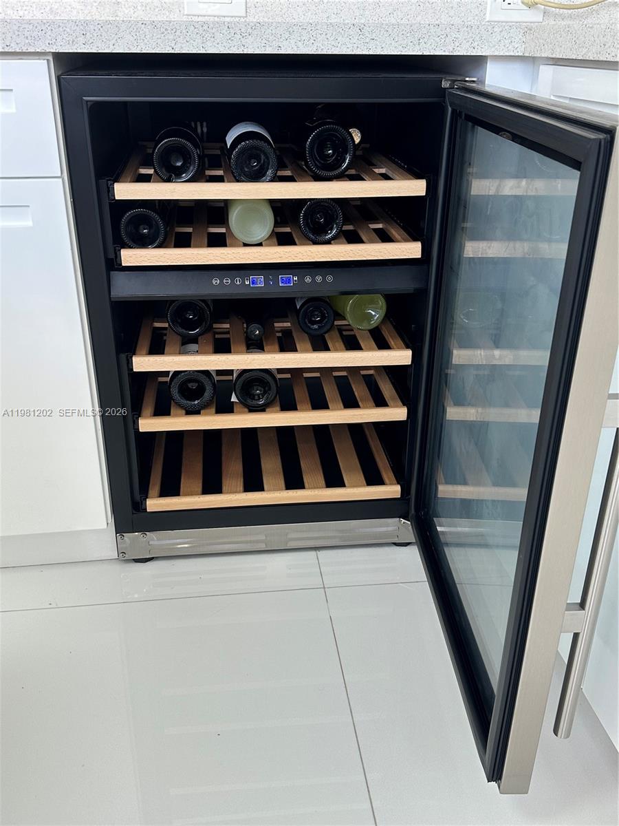 9350 CONDO OF BAY HARBOR - Residential