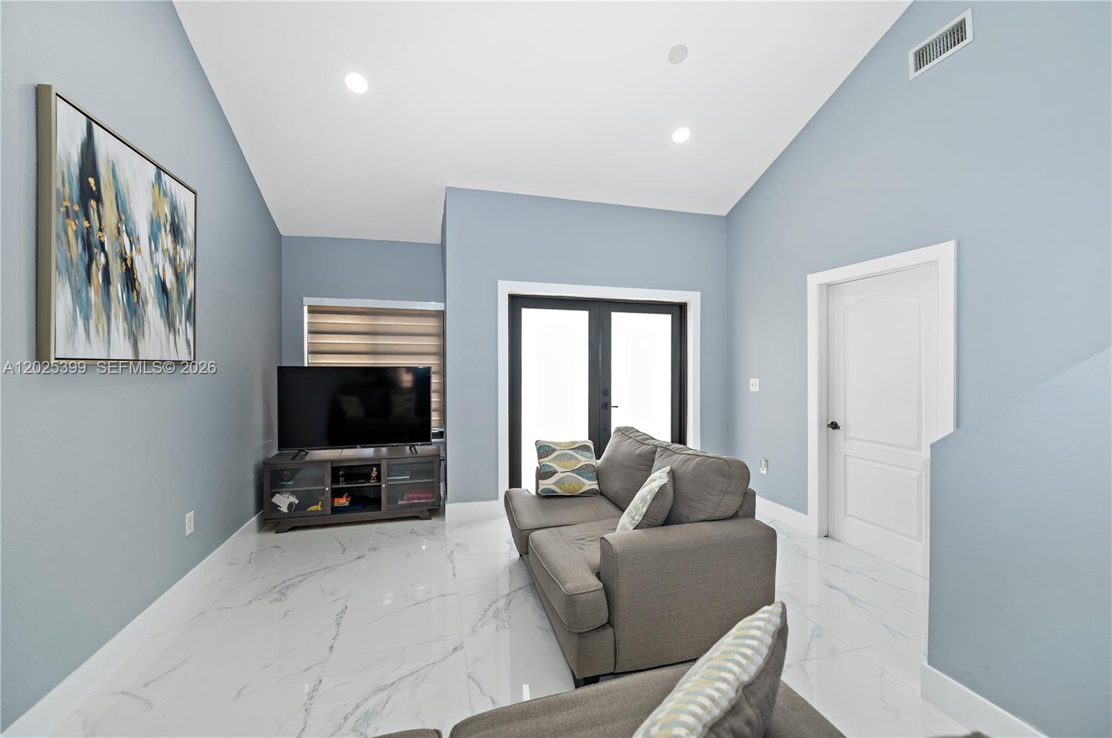 LES FONTAINES CONDO - Residential