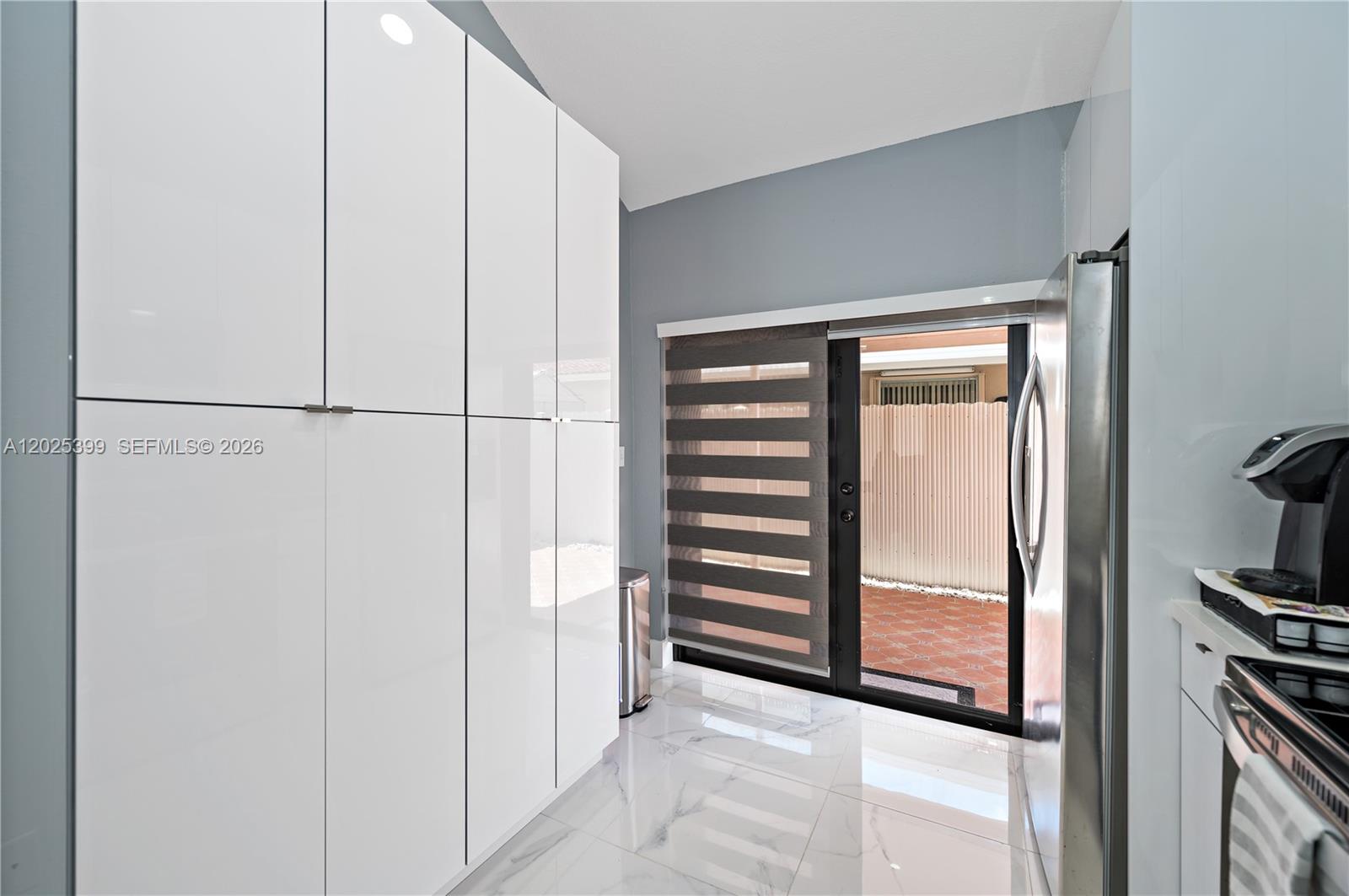 LES FONTAINES CONDO - Residential