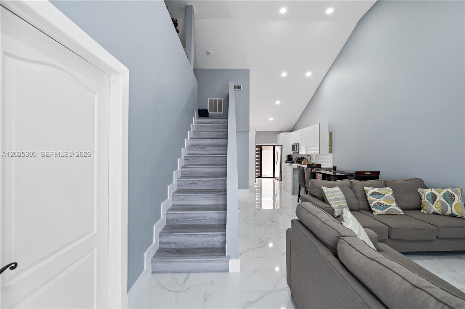 LES FONTAINES CONDO - Residential
