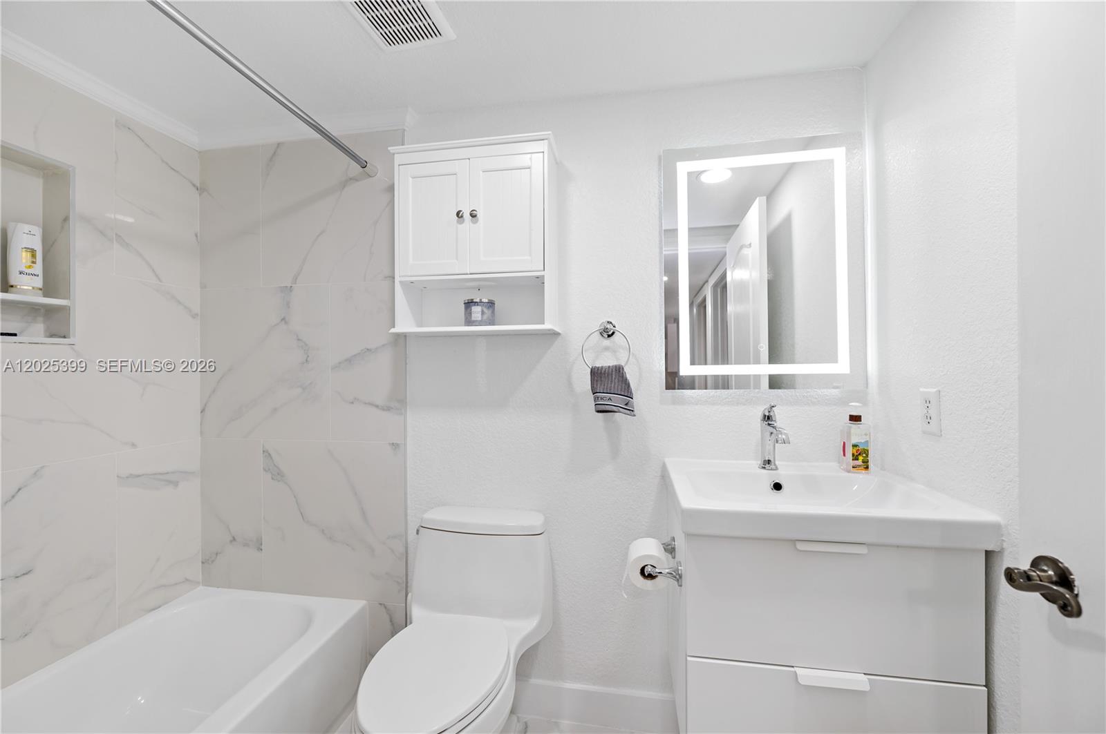 LES FONTAINES CONDO - Residential