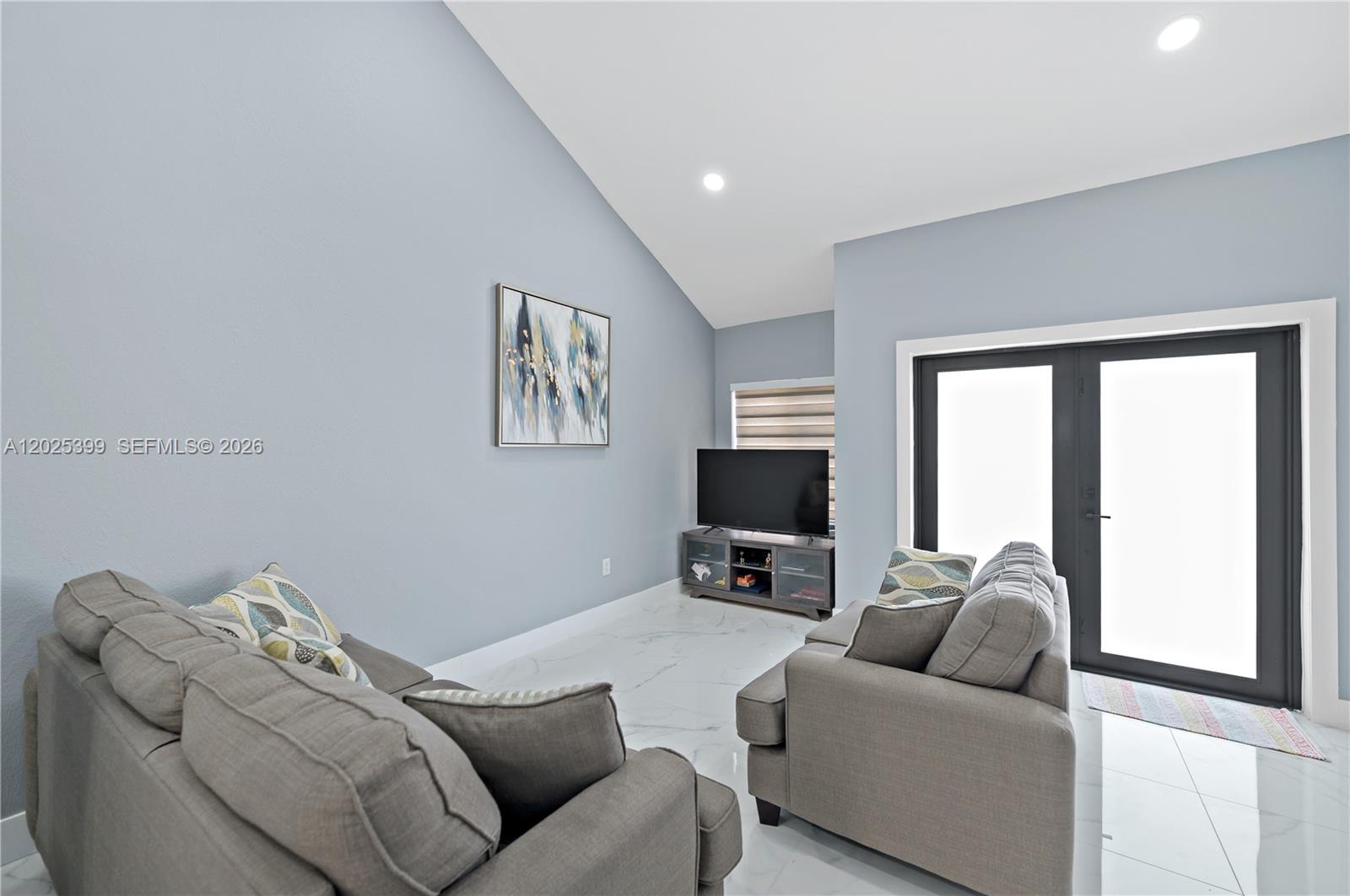 LES FONTAINES CONDO - Residential