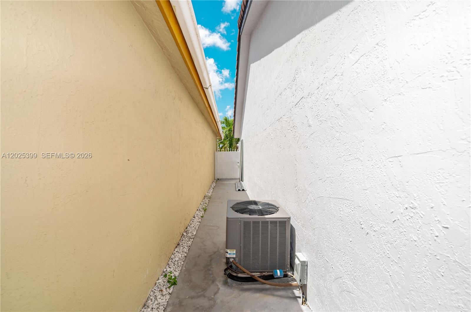 LES FONTAINES CONDO - Residential