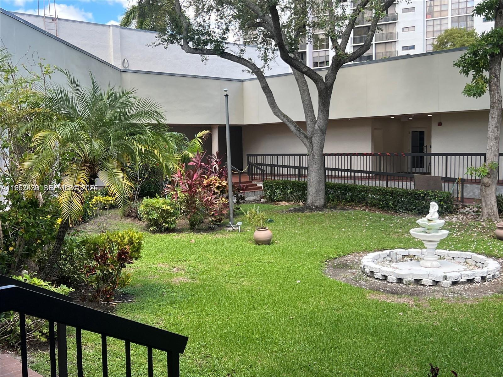 PLAZA OF AMERICAS CONDO P - Residential