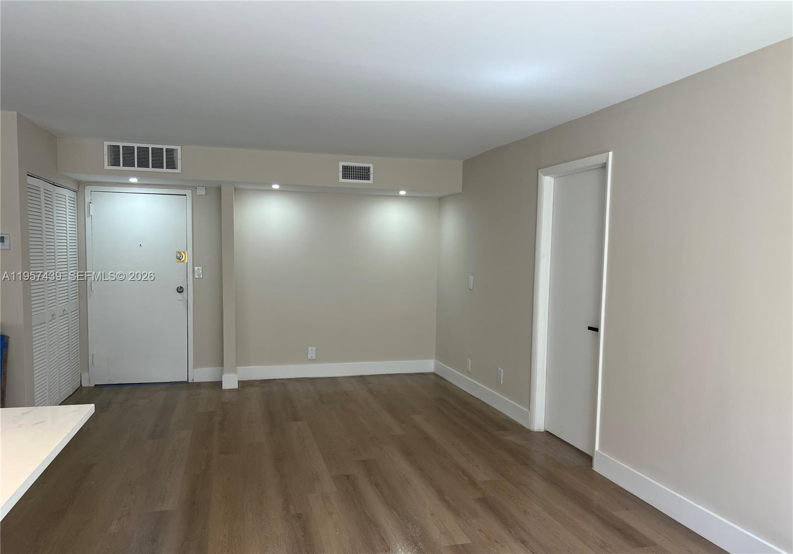 PLAZA OF AMERICAS CONDO P - Residential