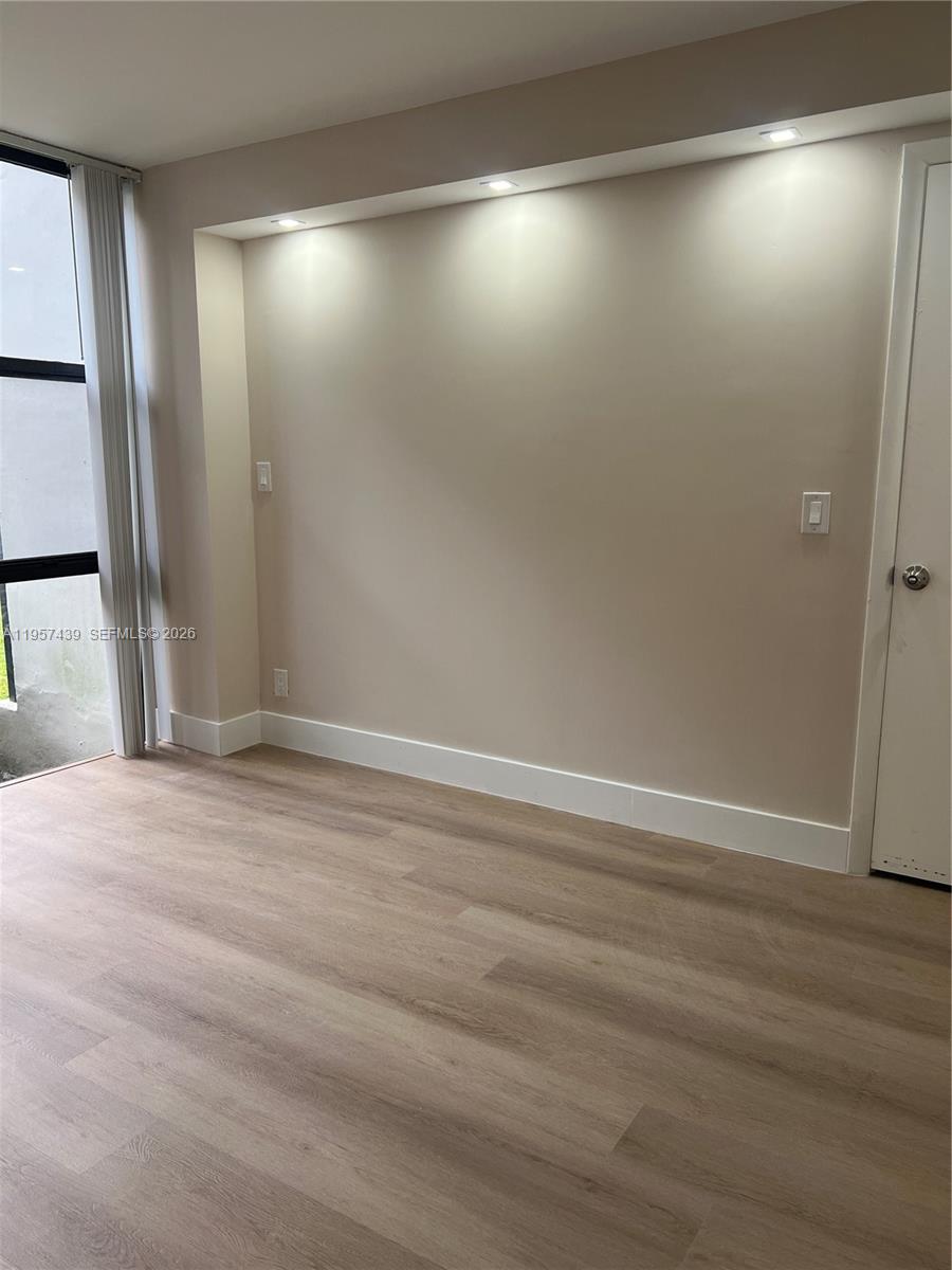 PLAZA OF AMERICAS CONDO P - Residential