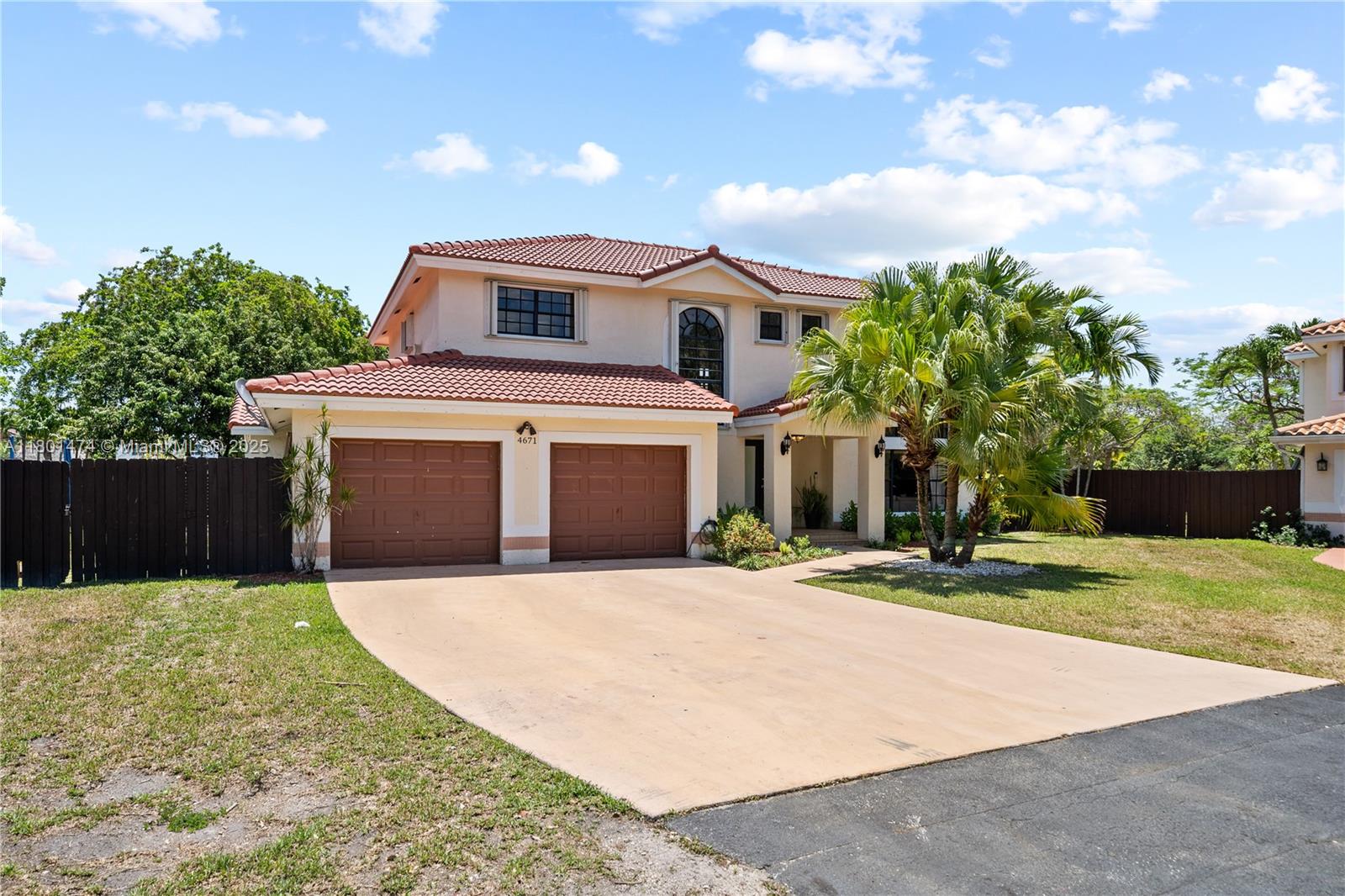 Rental Property at 4671 Sw 155th Pl, Miami, Broward County, Florida - Bedrooms: 4 
Bathrooms: 3  - $5,000 MO.