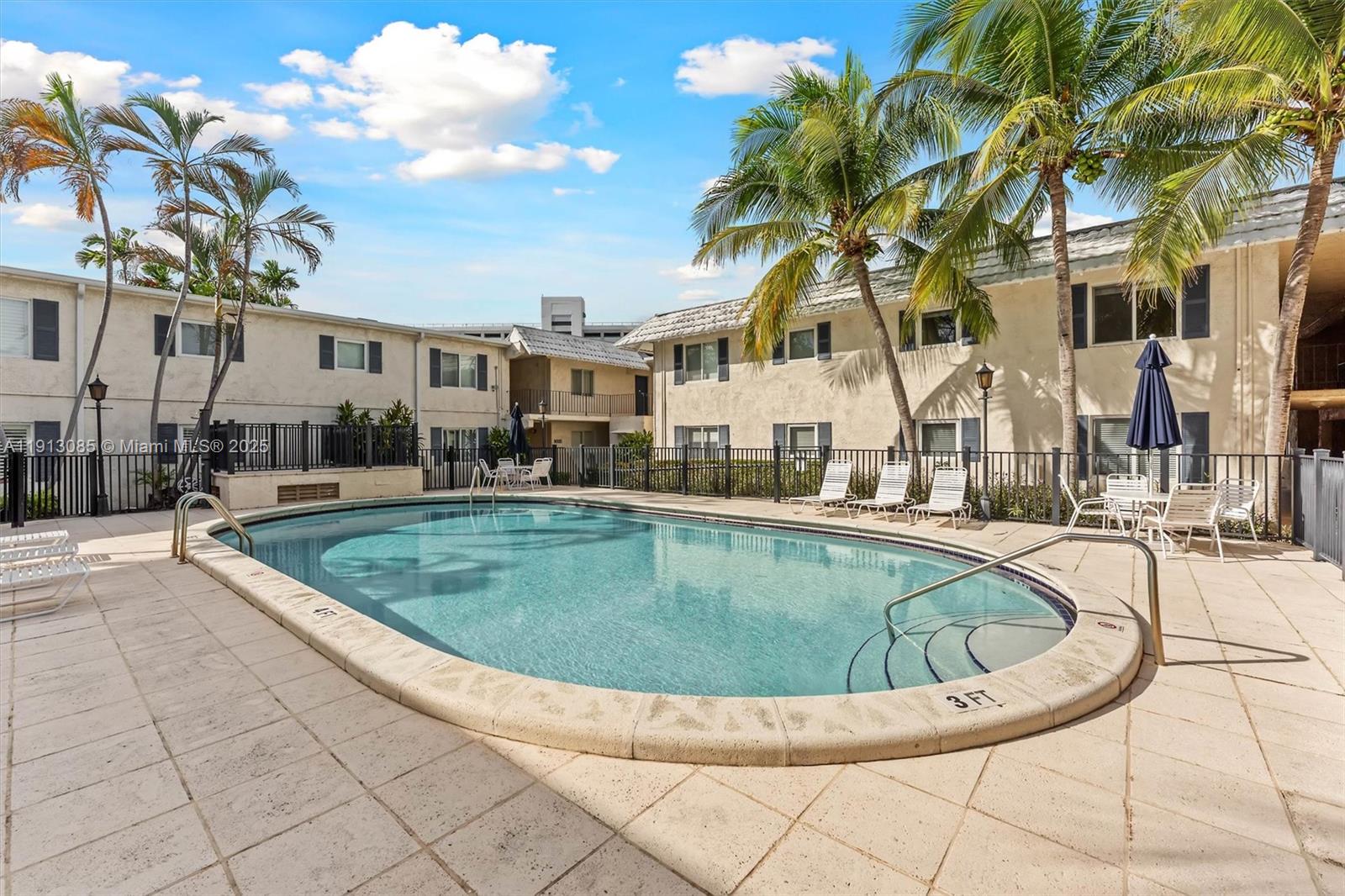 MONTEREY GARDENS OF PINEC - Residential