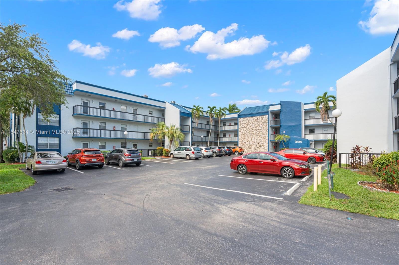 ENJOY THE RESORT STYLE AMENETIES THAT HOLIDAY SPRING HAS TO OFFER, FROM ITS FANTASTIC RESORT STYLE POOL, EXERCISE ROOM, SAUNA, THEATER, TENNIS & PICKLEBALL.
THIS 2/2 CORNER UNIT HAS IMPACT WINDOWS, TILE & LAMINATE WOOD FLOORING. THE KITCHEN IS LIGHT & BRIGHT WITH LIGHT WOOD CABINETRY WITH A BUILT IN WINE RACK. ENCLOSED FLORIDA ROOM ADDS MORE LIVING SPACE TO THE UNIT. EQUIPPED WITH A 2018 A/C & 2019 WATER HEATER.
HOLIDAY SPRINGS IS AN HOPA (55+) COMMUNITY.