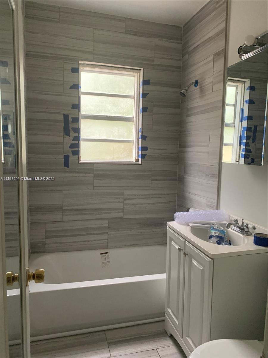 EIGHT AVE MANORS PLAT - Residential Lease