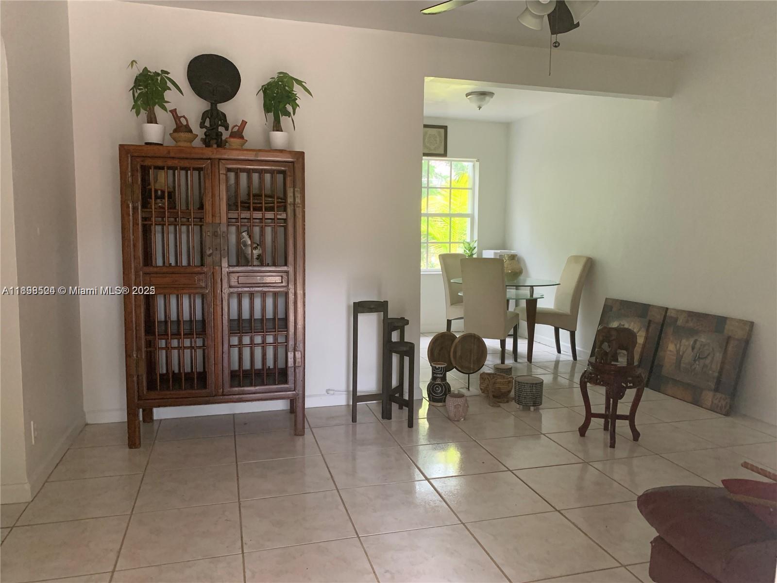 EIGHT AVE MANORS PLAT - Residential Lease