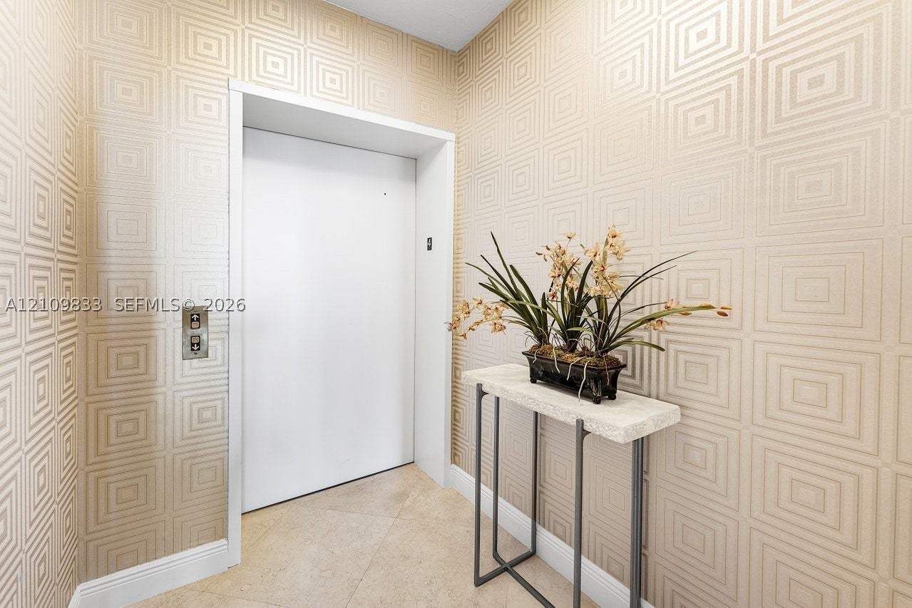 530 Ocean Dr 405