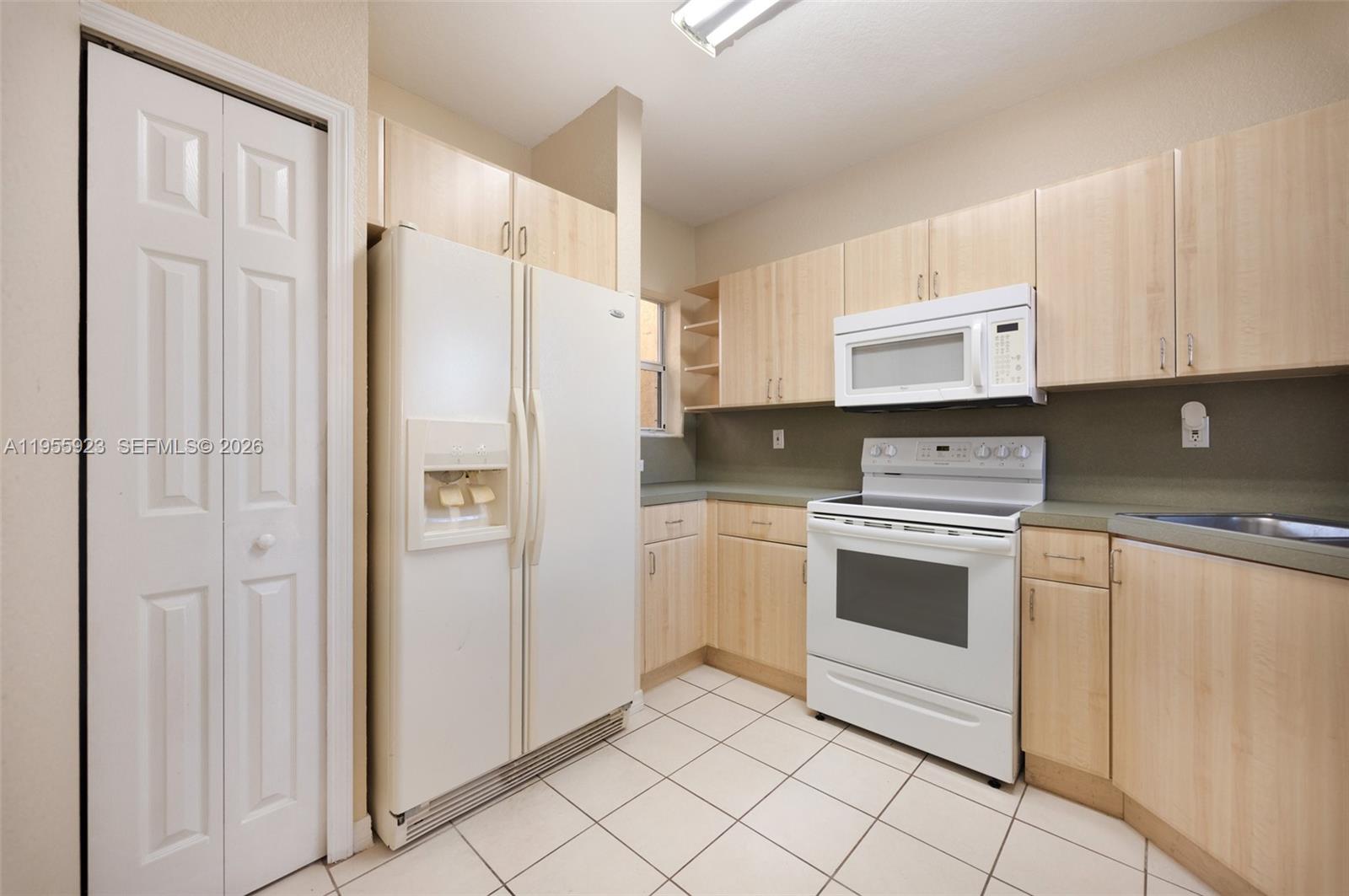 ABEL HOMES AT KEYS WINDS - Residential