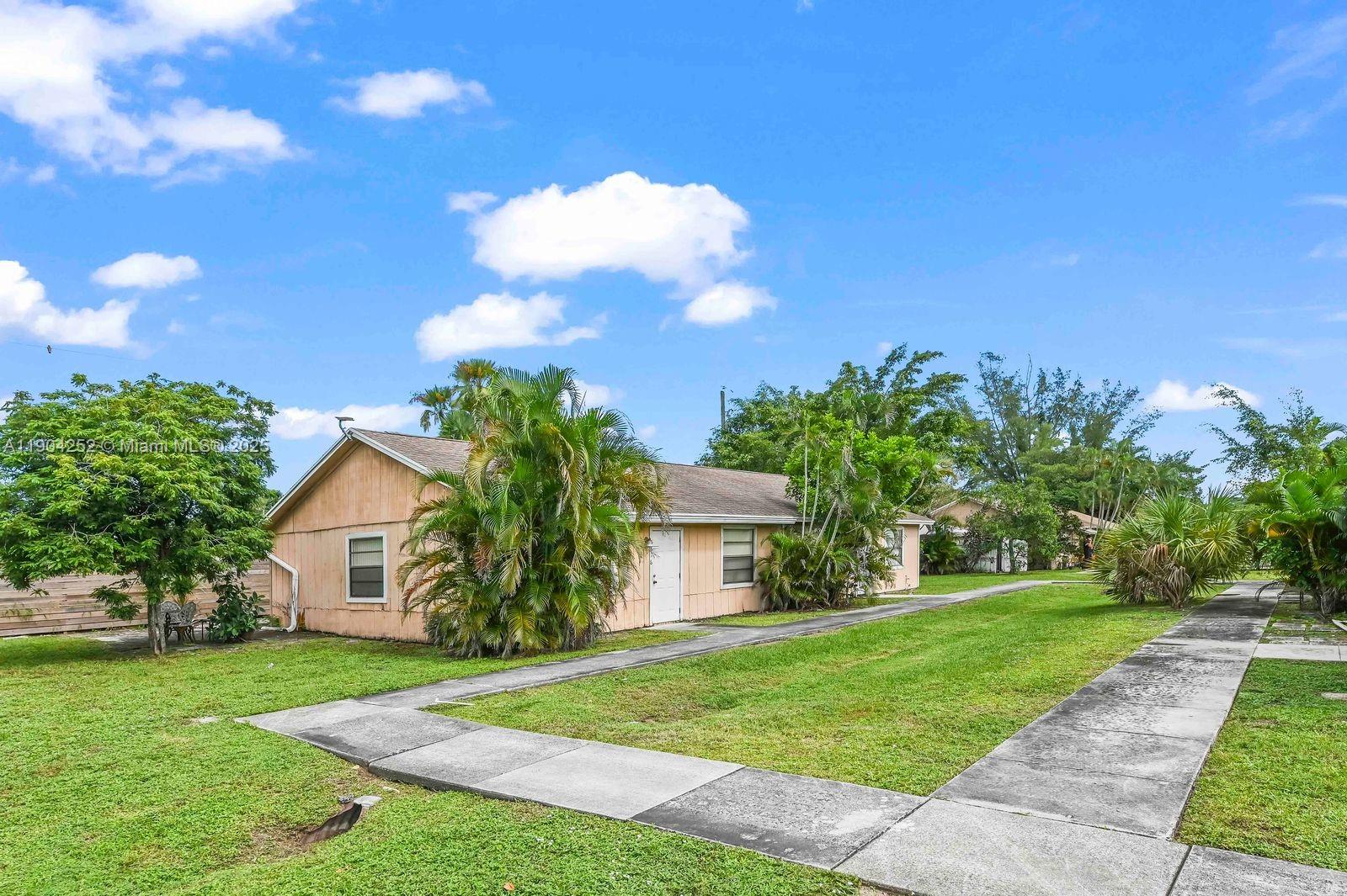 ACACIA GARDENS - Residential Lease