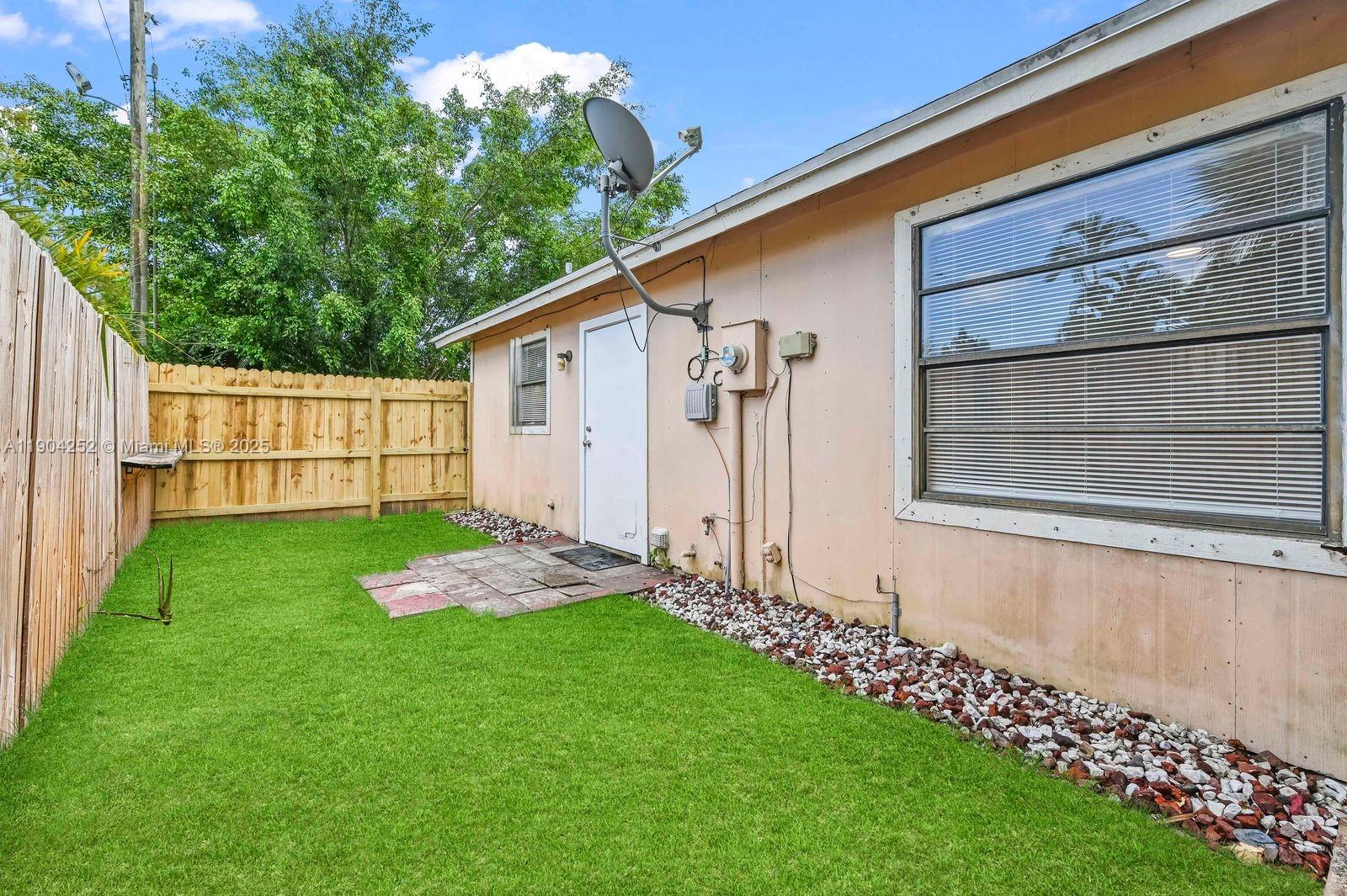 ACACIA GARDENS - Residential Lease