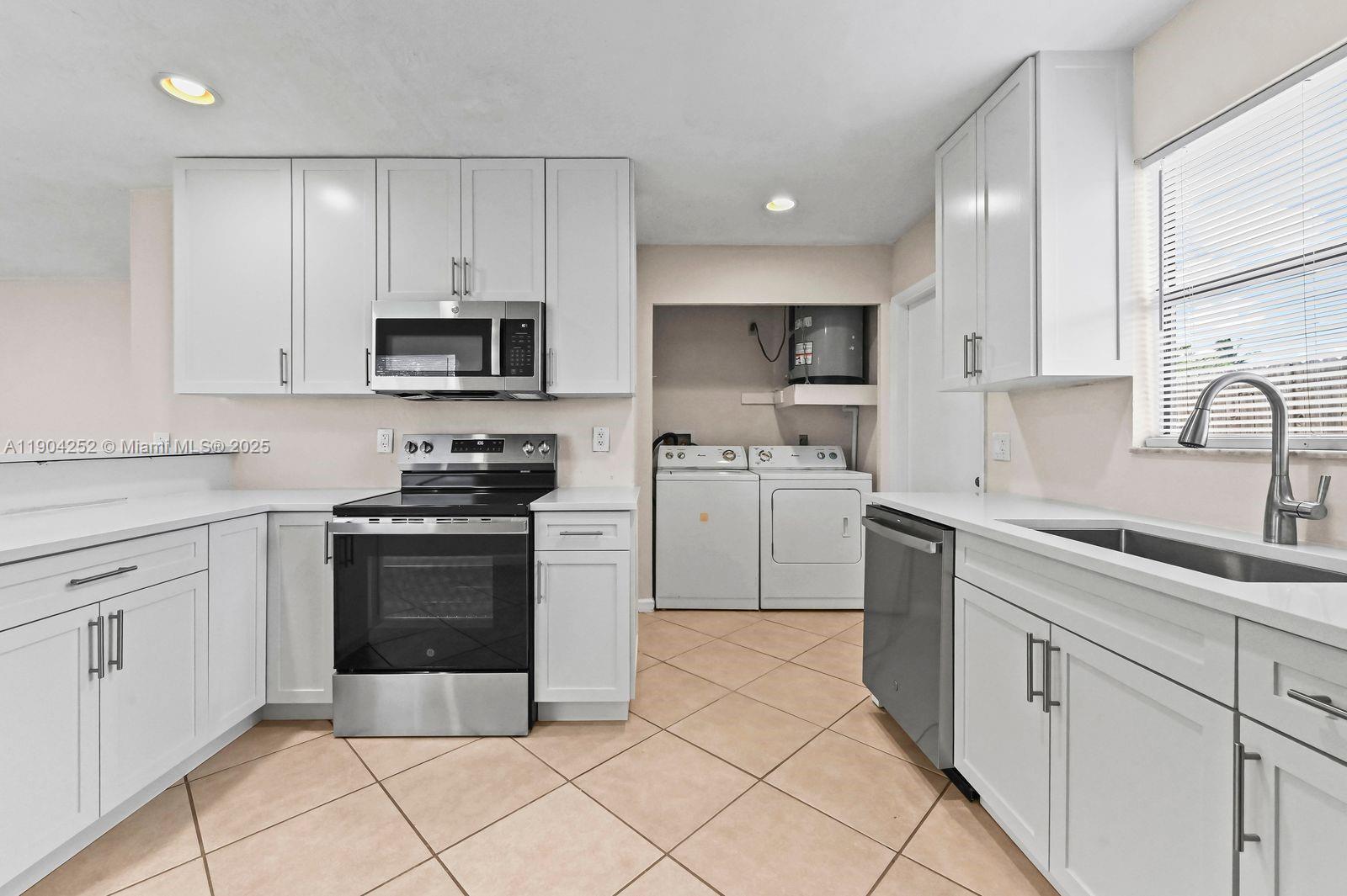 ACACIA GARDENS - Residential Lease