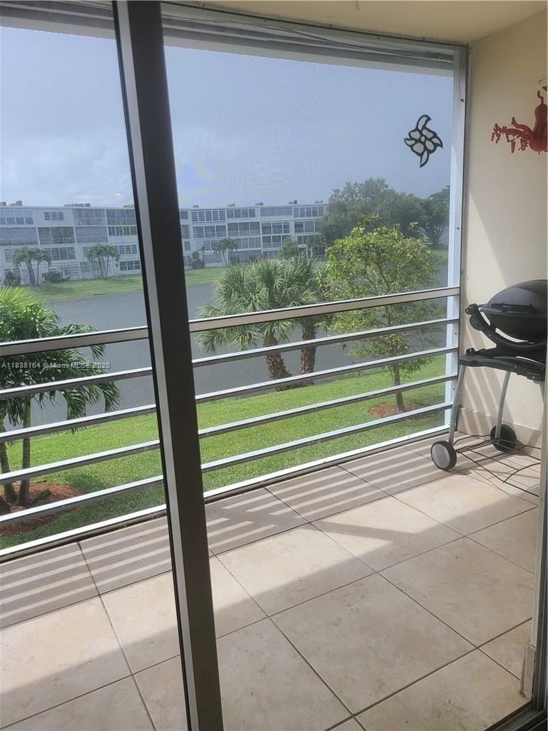 82 Oakridge G 82, Deerfield Beach, FL, 33442/$135,000 4 82 Oakridge G 82