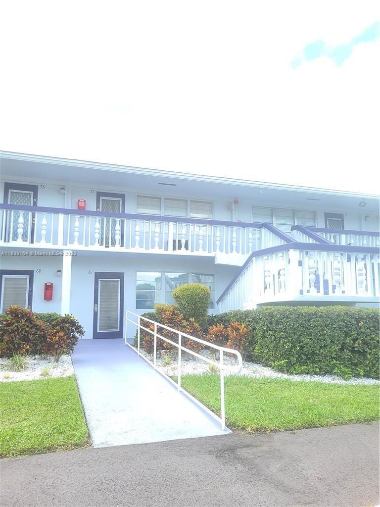 82 Oakridge G 82, Deerfield Beach, FL, 33442/$135,000 1 82 Oakridge G 82
