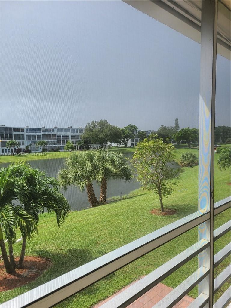 82 Oakridge G 82, Deerfield Beach, FL, 33442/$135,000 3 82 Oakridge G 82