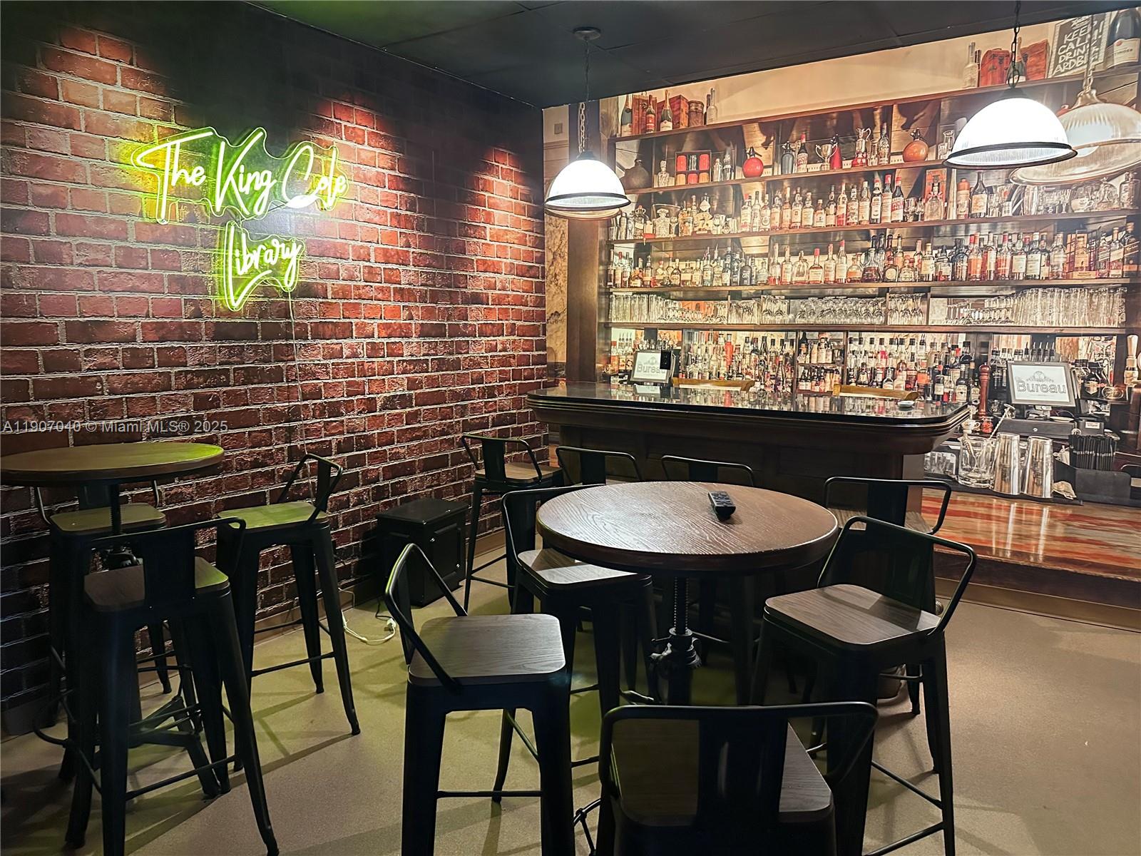 KING COLE CONDO - Residential Lease