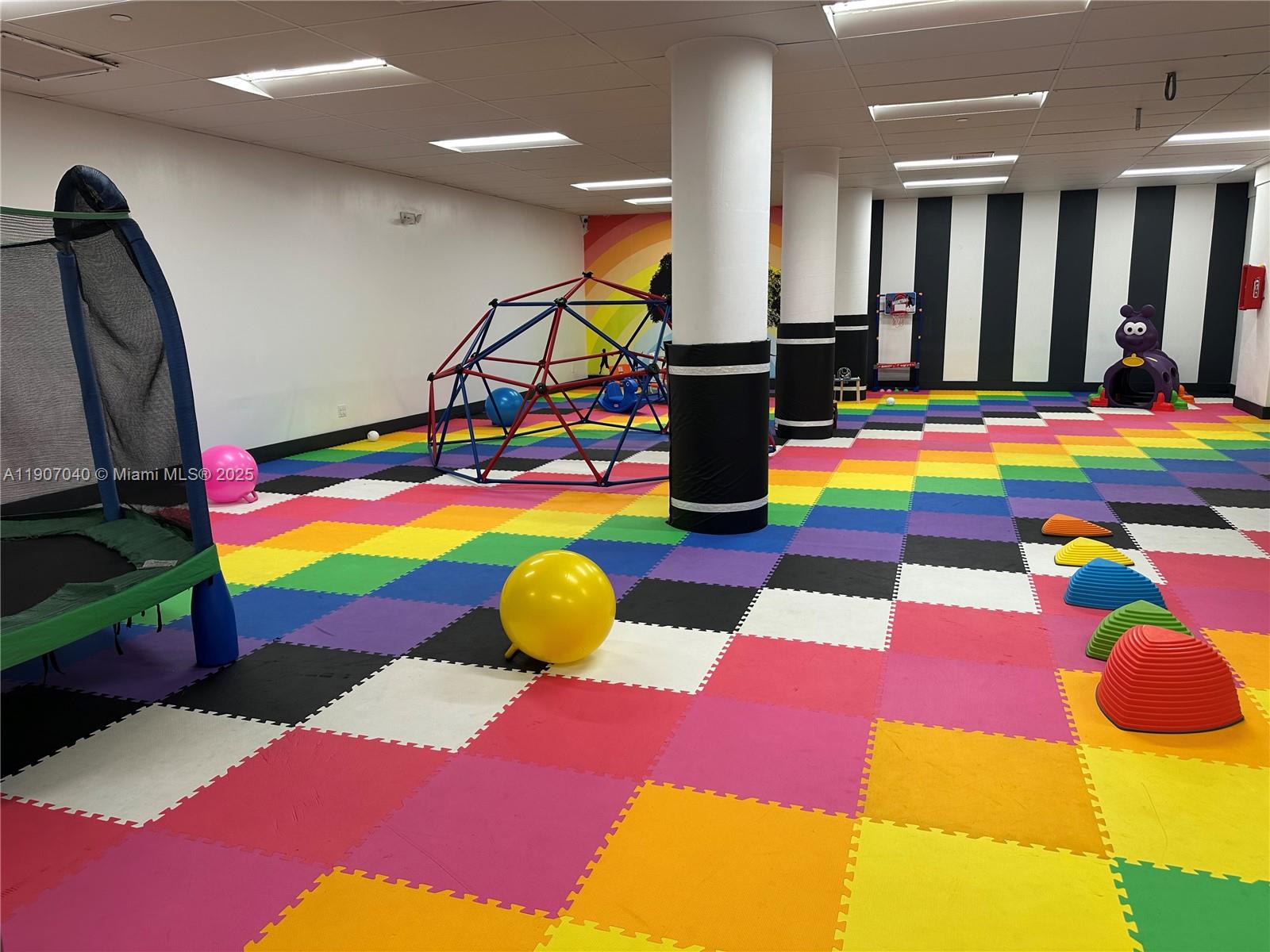 KING COLE CONDO - Residential Lease