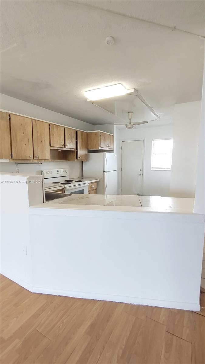 1780 NE 191st St 704-2