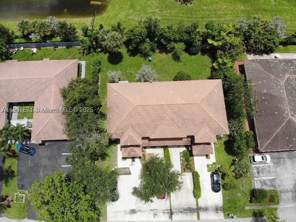 8706 NW 38th Dr