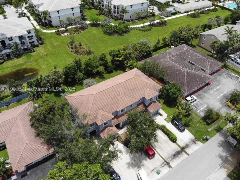 8706 NW 38th Dr