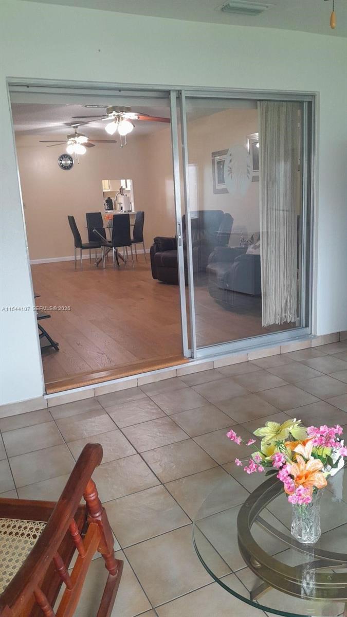 CRESTHAVEN CONDO TOWNHOME - Residential