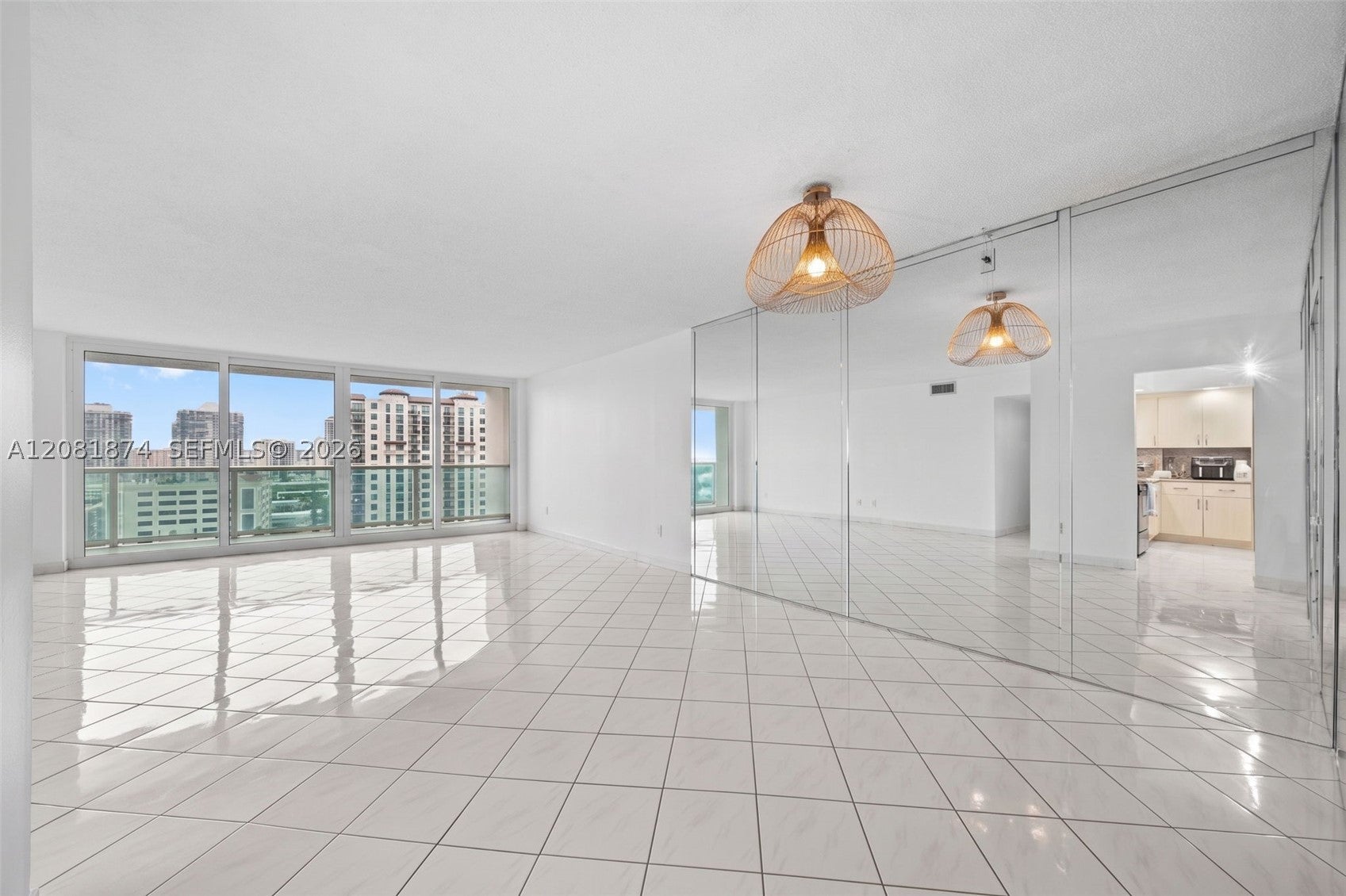100 Bayview Dr 1428