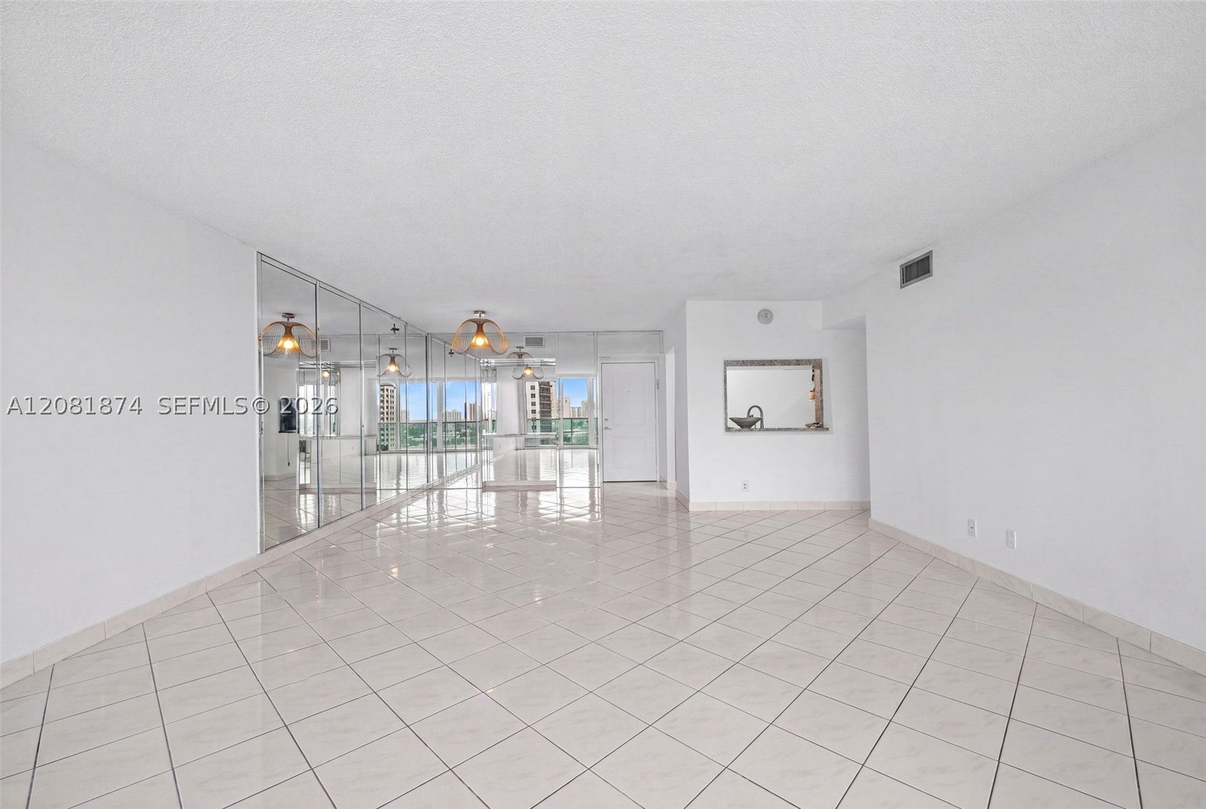 100 Bayview Dr 1428
